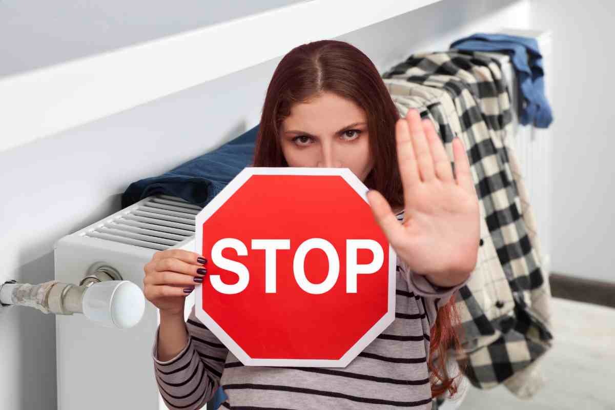 Vestiti sul termosifone
